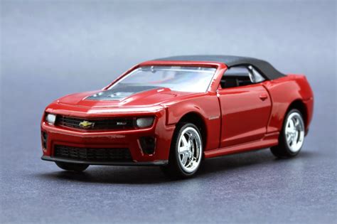 Diecast Hobbist 2013 Chevrolet Camaro Zl1 Convertible