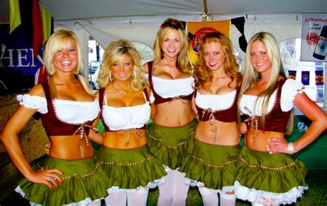 The Most Beautiful Women In Hollywood Oktoberfest Woman German Beer Girl Oktoberfest History