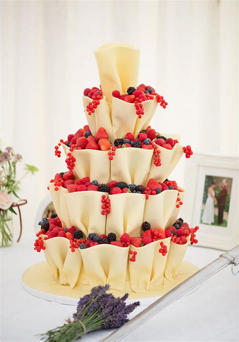 Melhores pastas de simone osouza. 14 wedding cake designs to tie in perfectly with your big ...