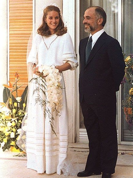 King Hussein And Queen Noor 15th June 1978 Mariage Royal Robes De Mariée Royales Belle