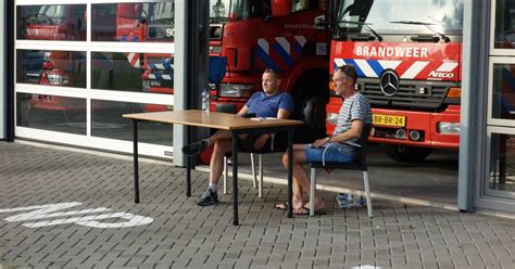Whatsapp may store the messages temporarily. 112-storing? Zwolse brandweer houdt 't hoofd koel: 'Het is ...