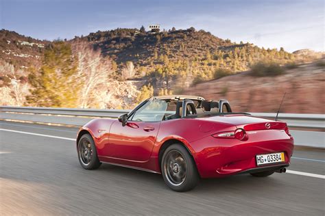 See Mazdas New 2016 Mx 5 In 125 Fresh Photos And Watch It