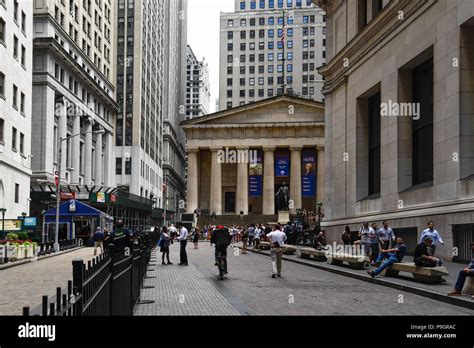 Federal Hall Memorial Wall Street Hi Res Stock Photography And Images