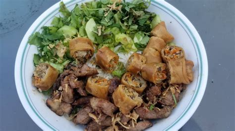 Bun Thit Nuong Cha Gio Vietnamese Vermicelli With Grilled Pork And