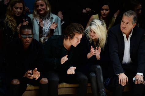 harry styles dating kills star alison mosshart one direction star back on cougar watch after
