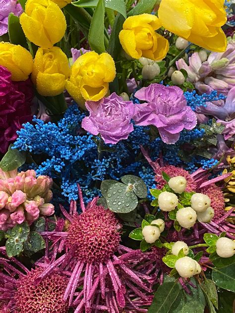 T Of Spring Basket With Seasonal Flowers Buy In Vancouver Fresh