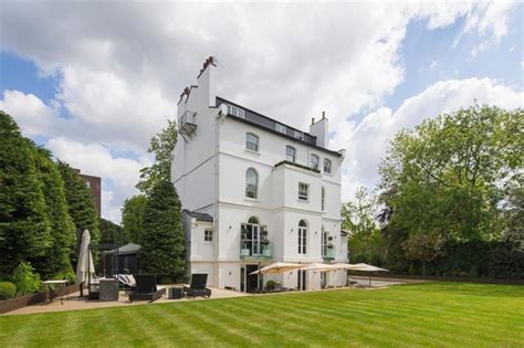 Rihannas Houses From A Humble Barbados Bungalow To Her Secret London