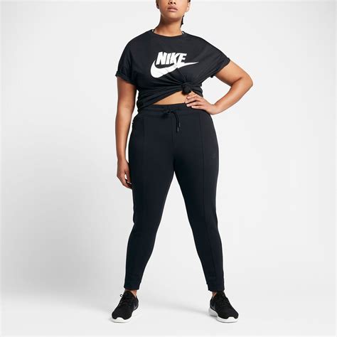 Nikes Plus Size Workout Clothes Are Finally Available For Purchase Self