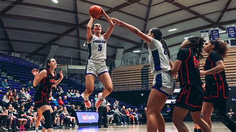 Shearer Pours In 23 In 85 72 Win Over Pacific University Of Portland Athletics