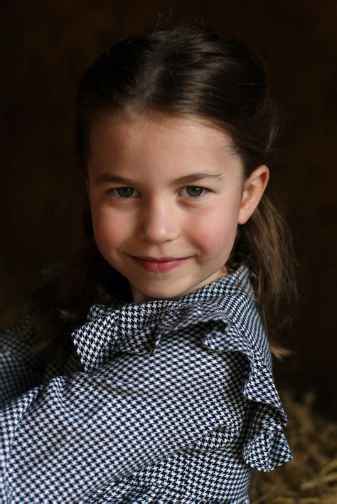 Princess Charlottes Fifth Birthday Photos Show Her Volunteering