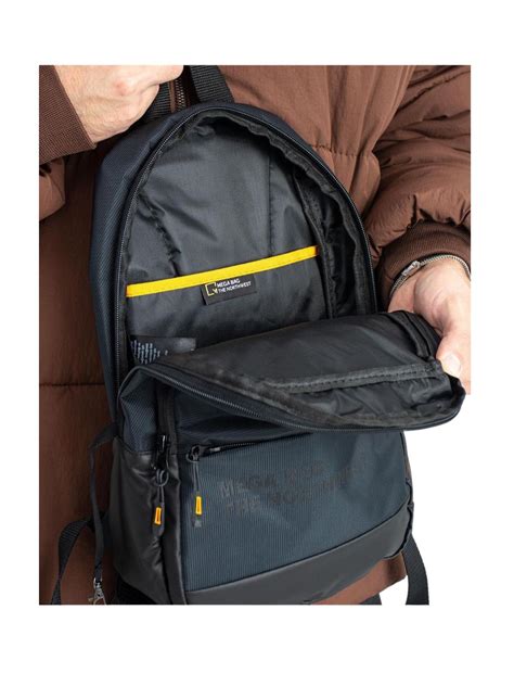 mega Mega Siyah Erkek Sırt Çantası Ebat 32 Cm 22Cm Küçük Boy 4 Gözlü