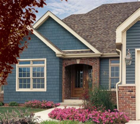 Red brick and siding color combinations can create the best exterior look. colors for siding with red brick - Google Search (With ...