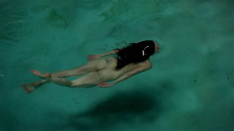 Mary Louise Parker Naked Skinny Dipping Bush Weeds S E Hd P