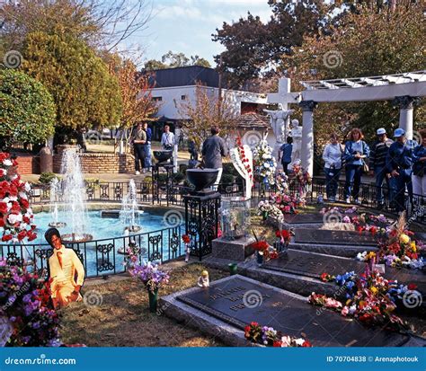 Remembrance Gardens, Graceland. Editorial Stock Photo - Image of
