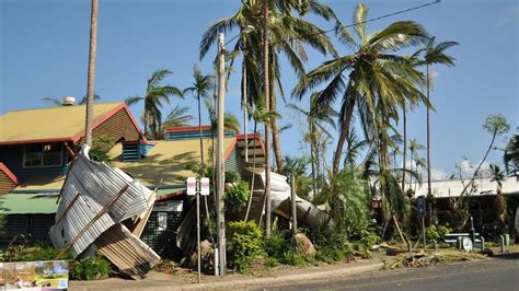 Cyclone Yasi Mission Beach Residents Recall Category Five Storms