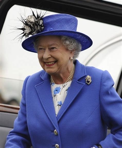 Pin By Chris Goldsmid On Queen Elizabeth Ii Queen Hat Her Majesty