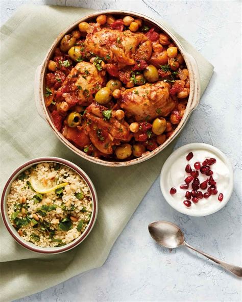 Roer de couscous en de overige ingrediënten erdoor. Moroccan Chicken with Couscous and Yogurt - ALDI UK in ...