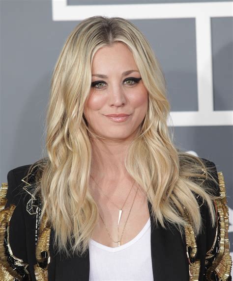Kaley Cuocos New Summer Hairstyle Is A Total Blast From