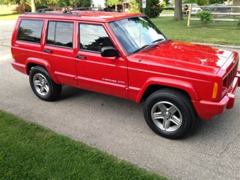 Sell Used 2000 Jeep Cherokee Classic 4x4 40l 4d Flame Red Amazing