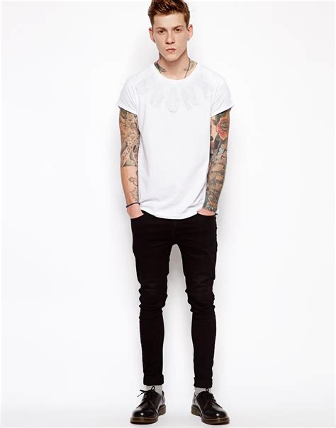 Anyone who wants the latest fashion designs at high street prices will be in heaven when they shop with asos. Lyst - Asos T-Shirt With Bronx Applique in White for Men