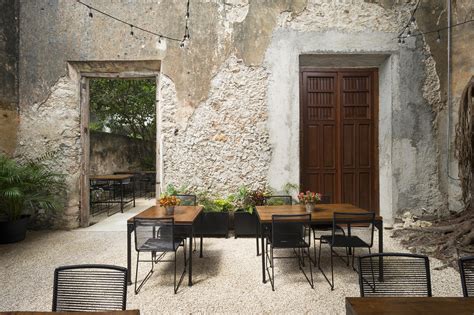 Euro_symbol hasta 20 € por persona/día. Gallery of Colonial House Recovery on 64th Street / Nauzet ...