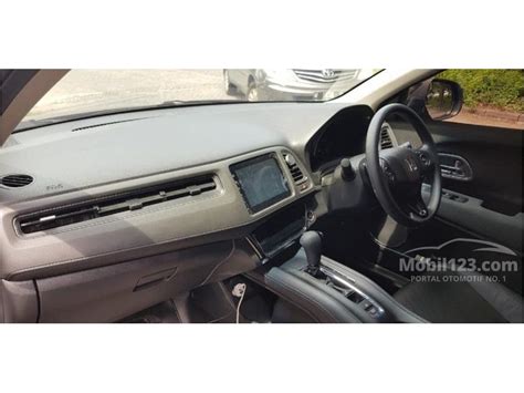 Lihat promo dan simulasi kredit untuk bulan agustus, dan lihat apa saja perbedaan mobil ini dari varian lainnya. Jual Mobil Honda HR-V 2019 Prestige 1.8 di Jawa Timur ...