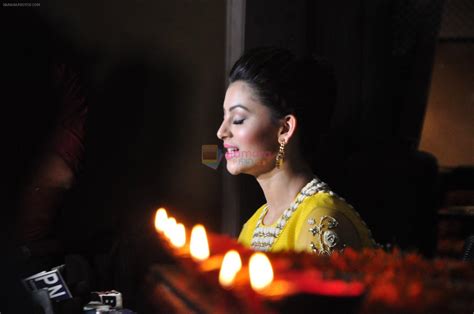 Urvashi Rautela S Diwali Celebration On 28th Oct 2016 Urvashi Rautela Bollywood Photos