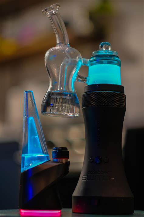 hard to pick a favorite. Puffco peak pro with 3d chamber VS dr dabber