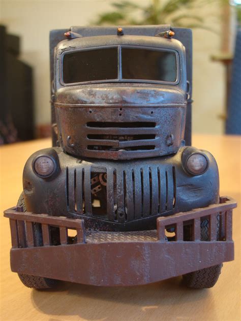 Jeepers creepers is an american horror film series originally created by victor salva. Jeepers Creepers - ´41 Chevrolet COE-Custom - Scale Auto ...