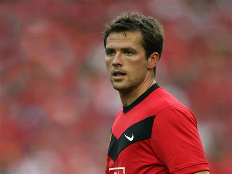 Майкл джеймс о́уэн — английский футболист. People - michael owen