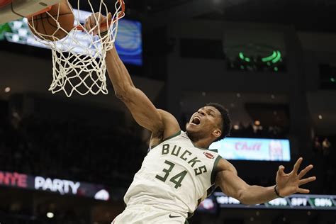 Bucks Back On Christmas Led By More Complete Antetokounmpo