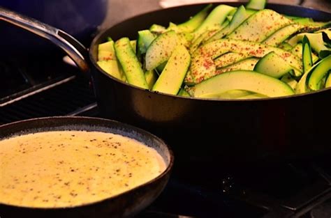 Do you know how to turn your vegetables into lovely noodles? How to Make Zucchini Noodles with a Peeler