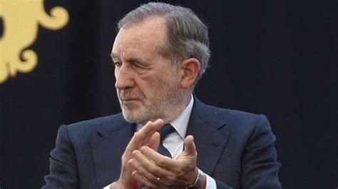 A viver aqui ou lá longe, todos continuamos presos a este chão pelo cordão umbilical. Ramalho Eanes defende campanha sem demagogia - Fora de ...