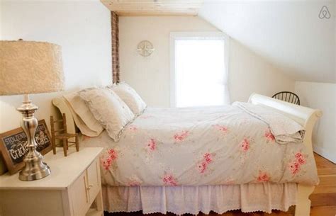 New hampshire > state > specialty lodging > cabins & cottages. A Cozy Cabin With a Blissful Interior (com imagens ...