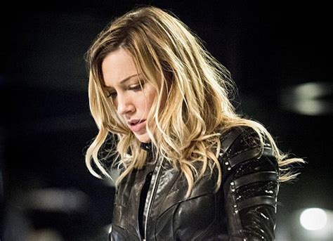 Arrow Star Katie Cassidy To Appear On The Flash But