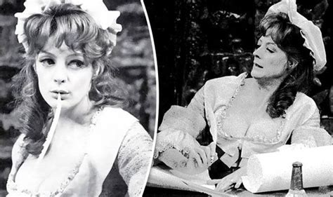 Dame Maggie Smith Puts On Very Busty Display In Corset For Racy
