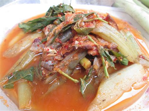 344.862 resep masakan indonesia ala rumahan yang mudah dan enak dari komunitas memasak terbesar dunia! yan's cottage: ASAM REBUS KELADI ISI IKAN