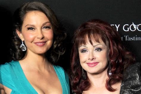 Ashley Judd Rips Media For Publishing Naomi Judd Suicide Note