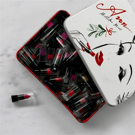 Avon True Color Mistletoe Kisses T Features An Assortment Of 60 Mini