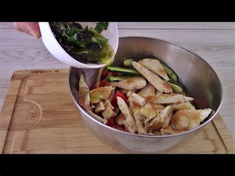 Check spelling or type a new query. INSALATA DI POLLO facilissima e leggera- piatto unico ...