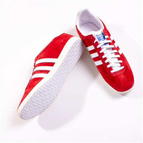 Adidas mens originals gazelle trainers blue/ red. Adidas Gazelle OG Universal Red Trainers | The Rainy Days