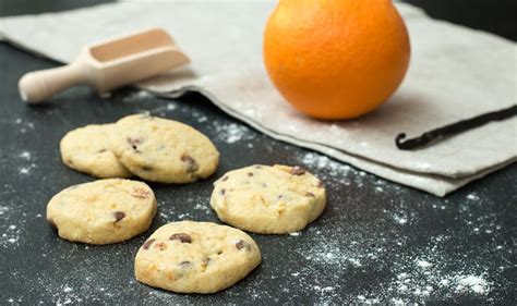 Unser liebling für das wochenende: Einfache Schokokekse mit Orange | RESIPIS | Rezept ...