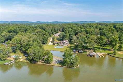 Lakefront Property | Lake Homes by LakefrontLiving.com