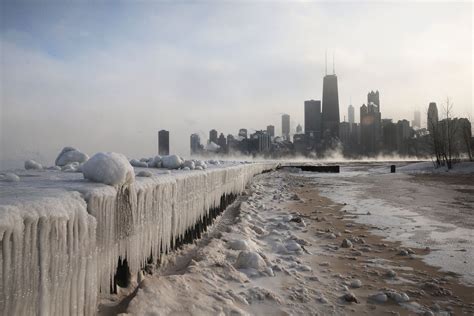 Chicago Hit With Snow Extreme Cold Ice Builds Up Along Lake Michigan