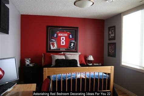 20 Astonishing Red Bedroom Decorating Ideas For You Red Bedroom