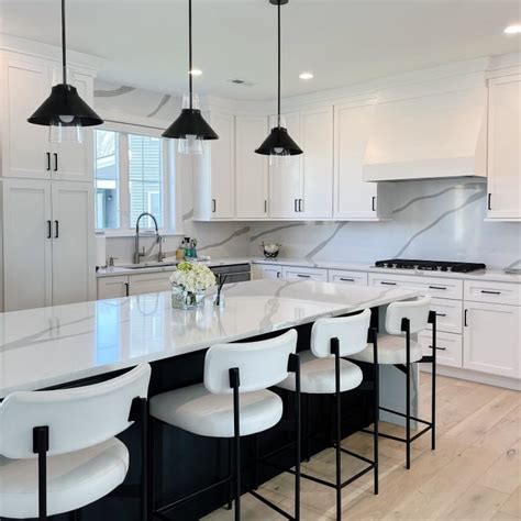 19 Stylish Black And White Kitchen Ideas With Inspiring Photos