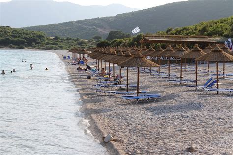Χτισμένη στα παράλια του αμβρακικού κόλπου, με το βενετσιάνικο κάστρο της να στέκει πάνω στο λόφο η βόνιτσα είναι σήμερα μια κωμόπολη 4500 περίπου κατοίκων. Κατούνα Νέα Ειδήσεις: ΑΠΟΛΑΥΣΤΕ ΟΜΟΡΦΙΕΣ ΑΠΟ ΔΙΑΦΟΡΑ ΜΕΡΗ ...