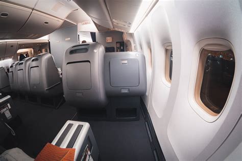 Qantas Boeing 747 Business Class Review Hnd To Syd