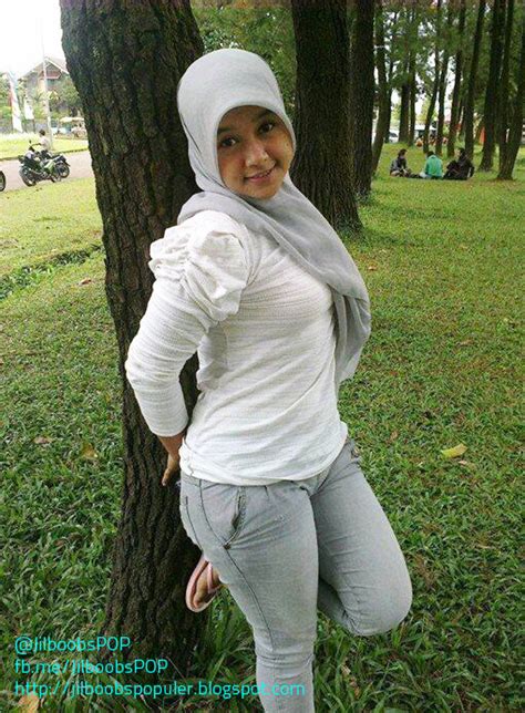 Foto Hijaber Toket Montok Bikin Merangsang Video Tante Bispak