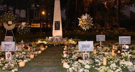 El acto comenzó a las 12 en el centro cultural kirchner (cck) de la ciudad de buenos aires, con la presencia de todos los gobernadores. Coronavirus Perú Un total de 239 médicos han muerto y ...